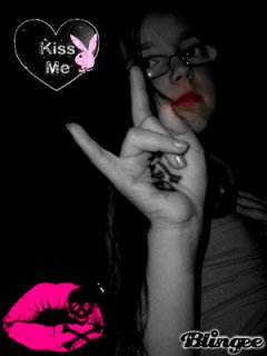 Kiss  me  ok?                      [AgNyTe]