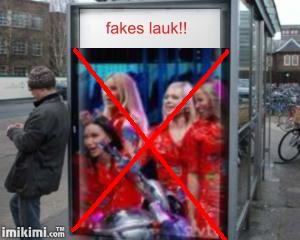 rasykite  fakiu  loginus  y  frm..