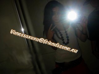 Vanessa♥Zac        P.S.  I`m  real.!
