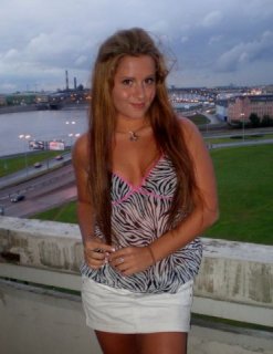 CarOline  ;*~      M+M  Kvieskit  ;]