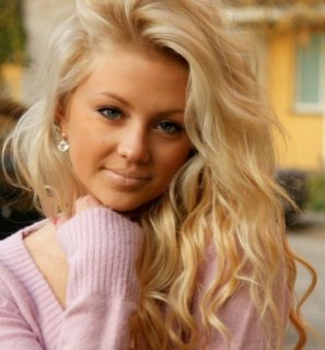 AugusteėĖ:}