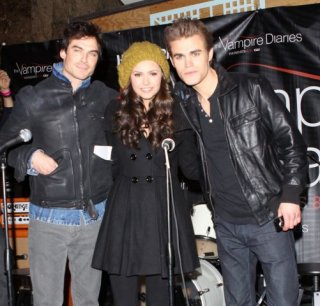 Vampire  diaries  fanai