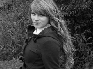 justina  ;**      17m.