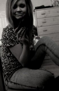Rawr  ;  *